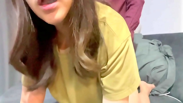 生意気なJAVの魅惑的な女、甘美な曲線があなたをとろけさせる！